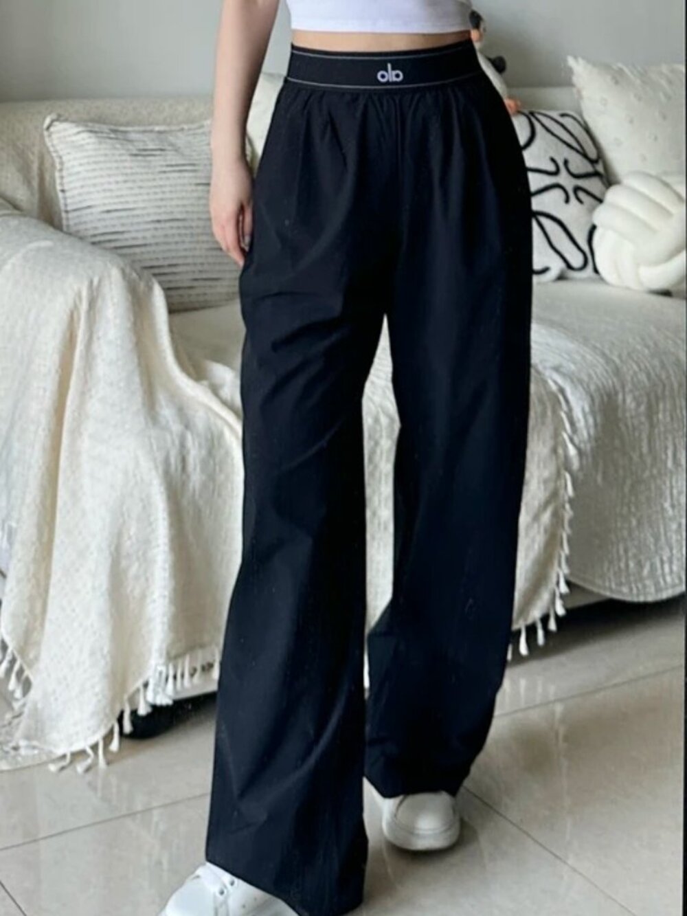 🖤Black ALO Yoga Wide Leg Suit Up Pants (Length:30" Inseam) – NWT😉
